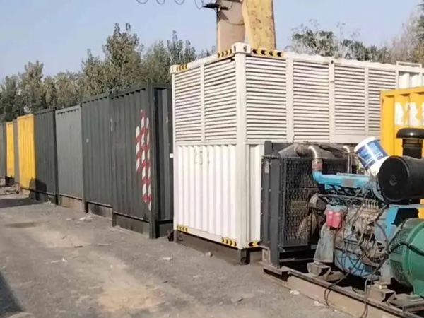 达孜200KW柴油发电机机组每小时油耗是多少？